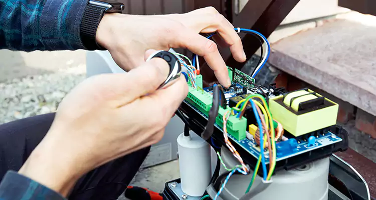 Automatic Driveway Gate Repair in Brandon, FL