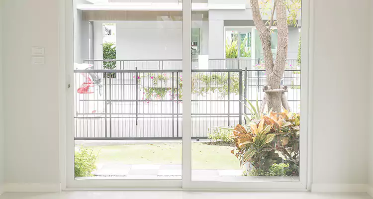 Balcony Screen Door Repair in Brandon, FL