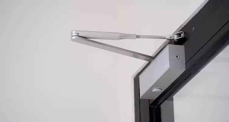 Screen Door Closer Repair in Brandon, FL