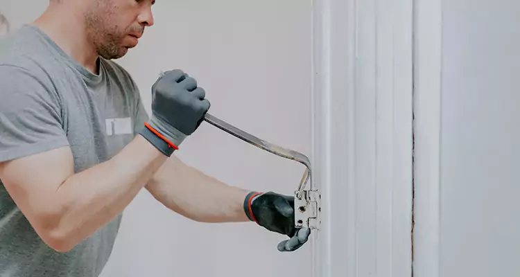Cracked Door Jamb Repair in Brandon, FL