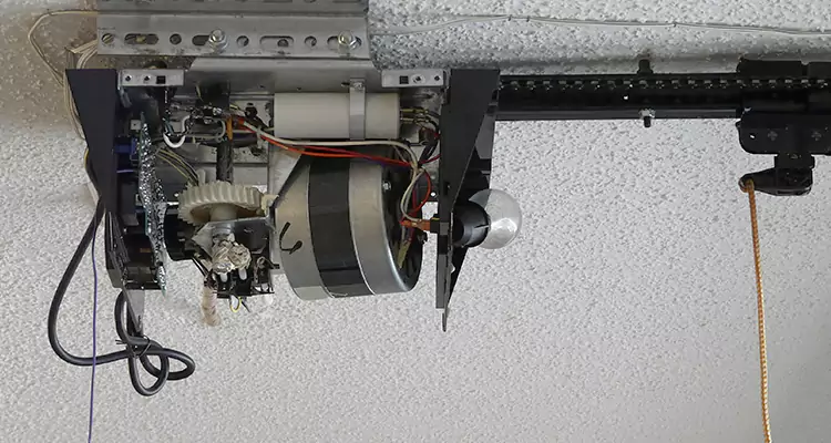 Emergency Garage Door Opener Repair in Brandon, FL