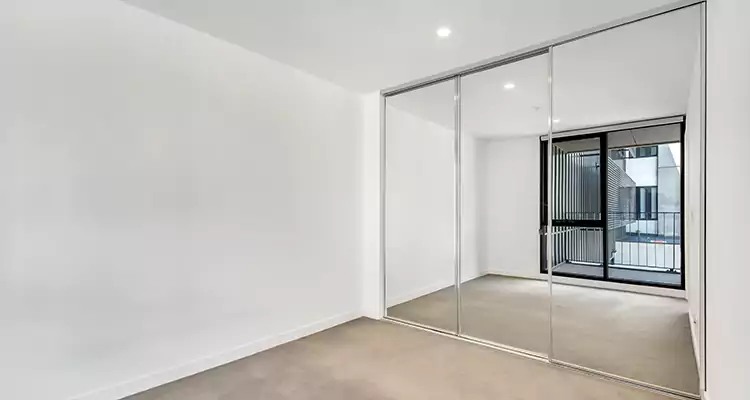 Why Homeowners Choose Us for Sliding Mirror Door Replacement in Brandon, FL