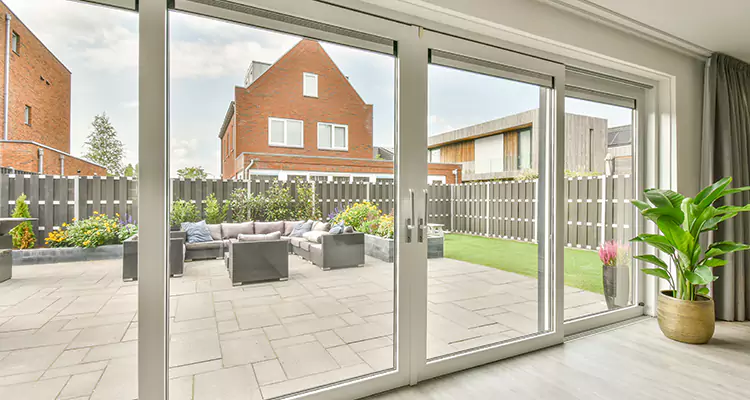 Best Sliding Screen Door Replacement Company in Brandon, FL