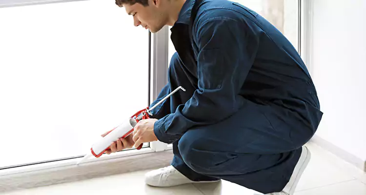 Window Glass Caulk Repair in Brandon, FL