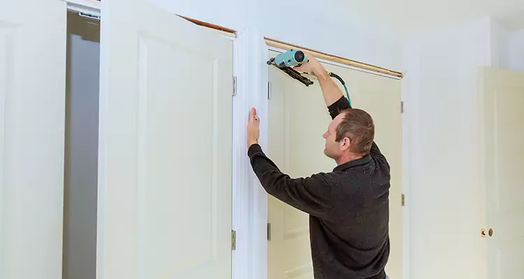 Top Rated Door Fixing ServiceFixing Garage Door Track in Brandon, FL