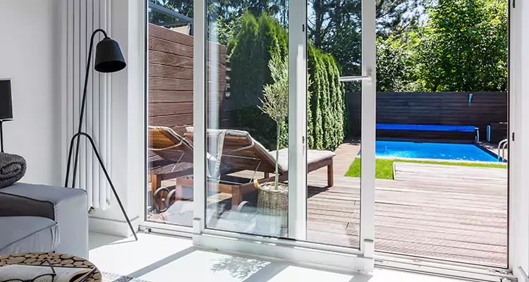 Fixing A Sliding Screen Door Roller in Brandon, FL